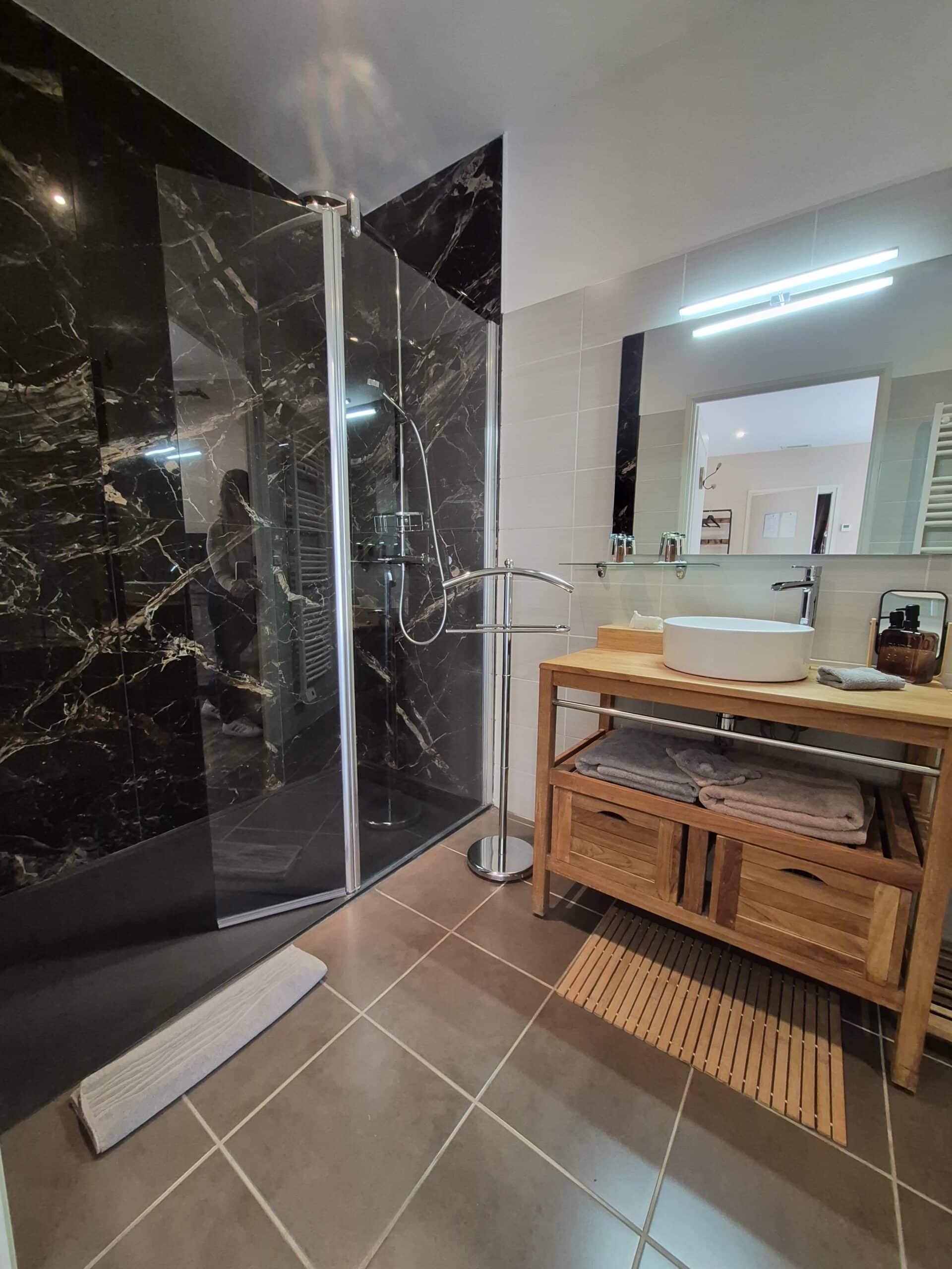 Salle_bain_Cabernet